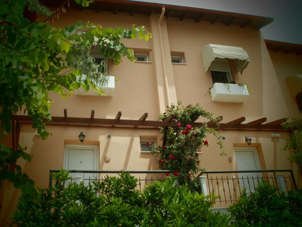 Kallithea  Phyllis Maisonettes מראה חיצוני תמונה